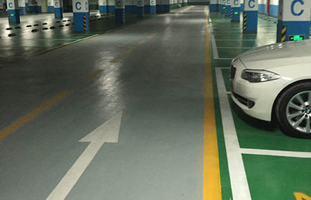 停車庫環(huán)氧地坪樹脂地坪漆使用中要注意什么？